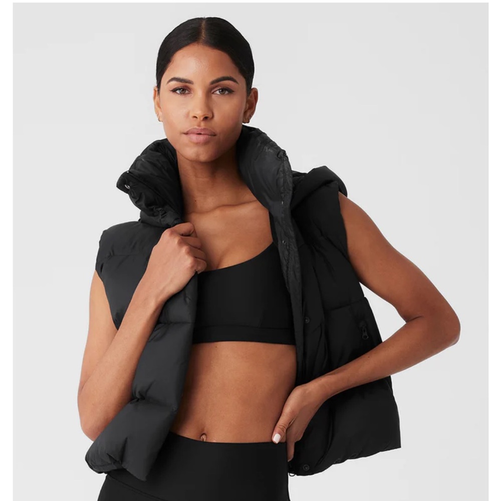 Alo Yoga Gold Rush Hooded Puffer Vest - Black Large
